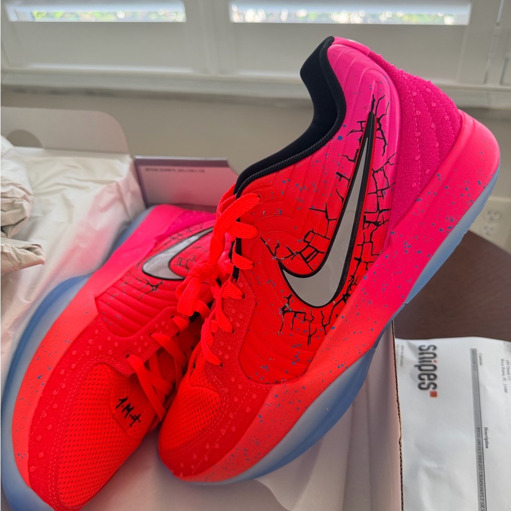 Nike Men’s Athletic Shoes — Bright Pink Low-Top Training Sneakers